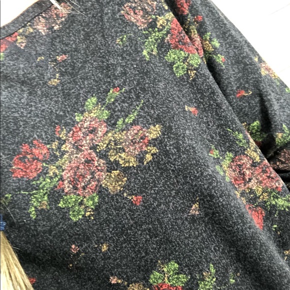 OBEY gray floral long sleeve sweater boho size M - Picture 4 of 5